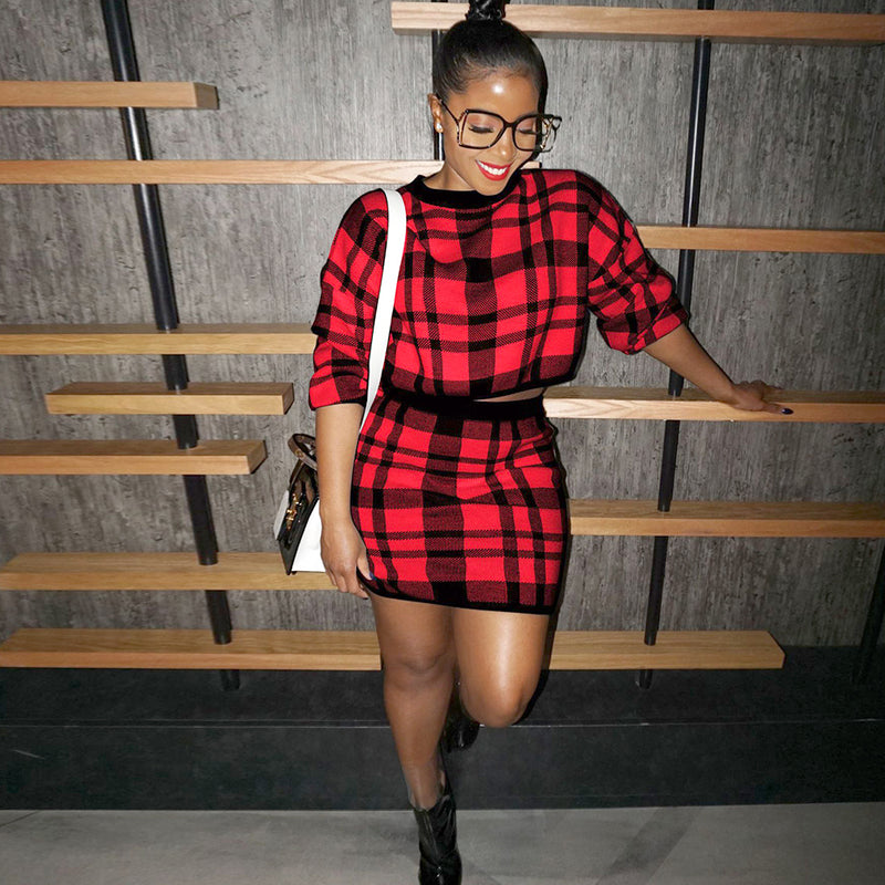 Short Sleeve Round Neck Plaid Thick Sweater Mini Skirt Suit