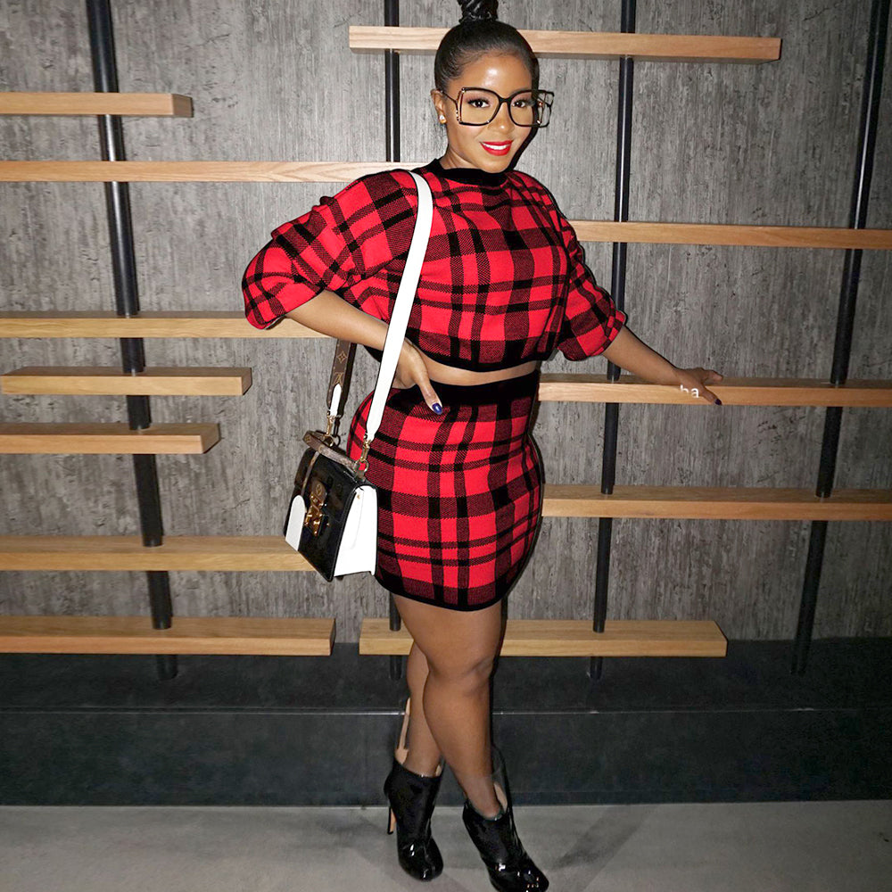 Short Sleeve Round Neck Plaid Thick Sweater Mini Skirt Suit