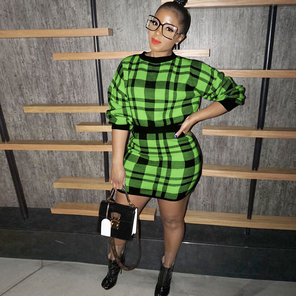 Short Sleeve Round Neck Plaid Thick Sweater Mini Skirt Suit