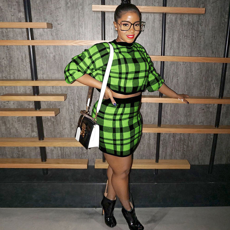 Short Sleeve Round Neck Plaid Thick Sweater Mini Skirt Suit